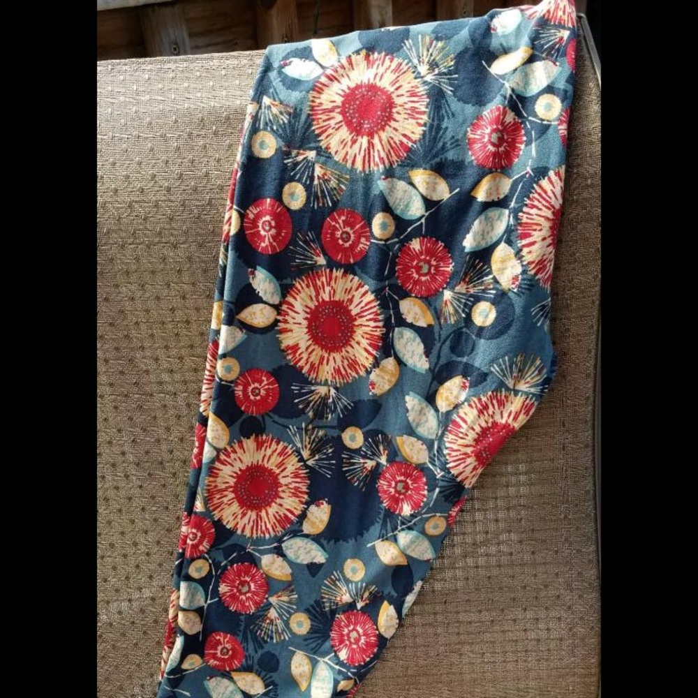 LuLaRoe TC Leggings New with Tags!