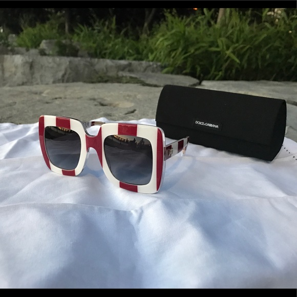 Dolce Gabbana - Picture 2 of 2