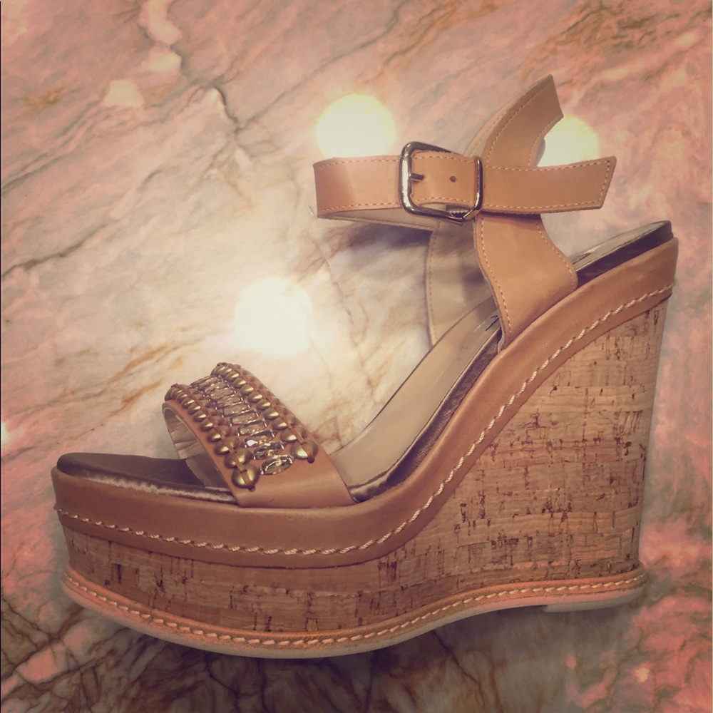 Jeannot leather wedge