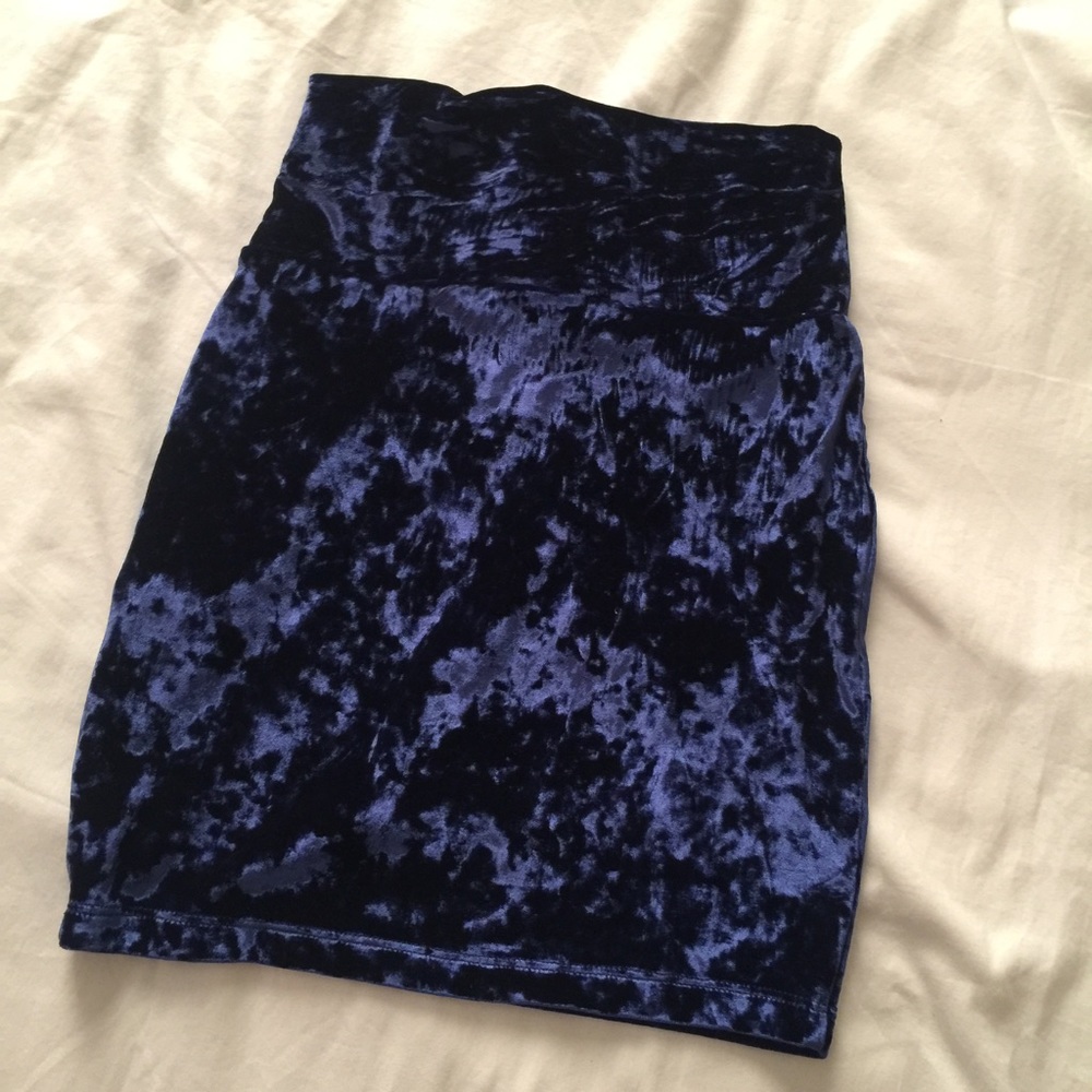 💙Mini skirt💙 - Picture 2 of 2