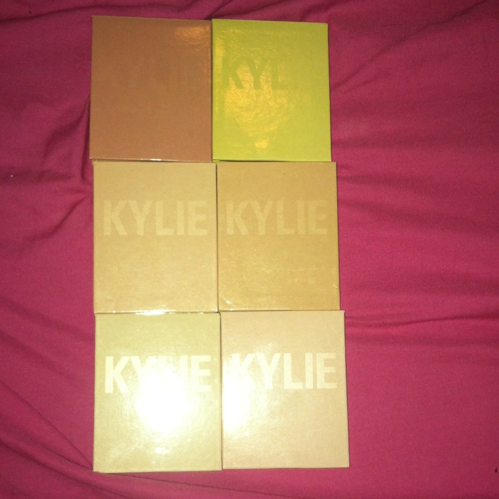 6 Kylie highlighters
