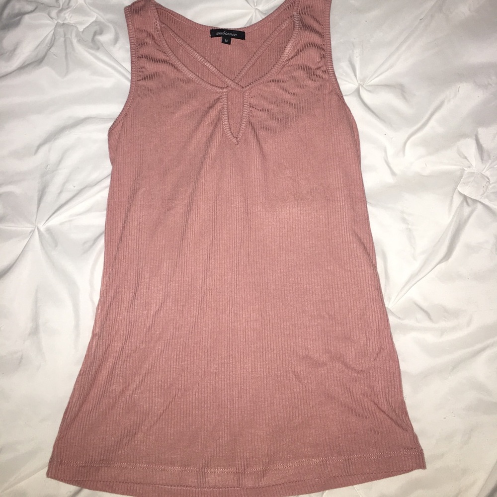 pink tank top