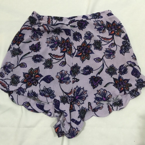 Kendall & Kylie Pants - Kendall & Kylie SZ M Shorts
