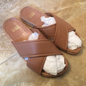🎉SALE🎉 NEW Stuart Weitzman Slip-On Sandals