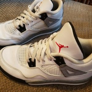 Jordans size youth 3