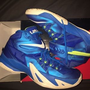 Lebron soldier 8's