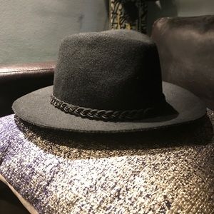 H&M Black Hat