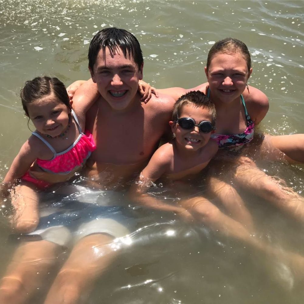 Meet your Posher, Melissa