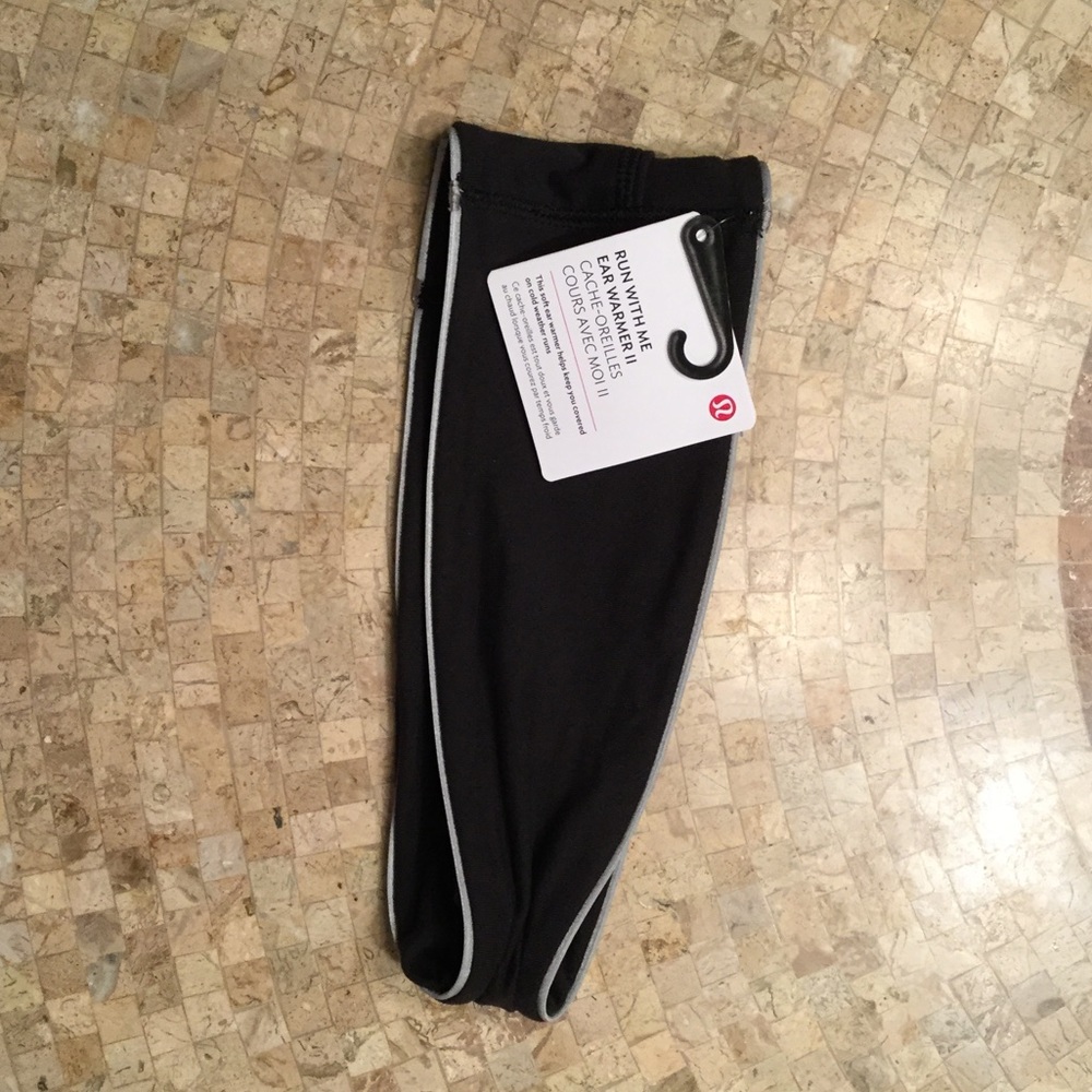 Lululemon "Run with Me Ear Warmer II"