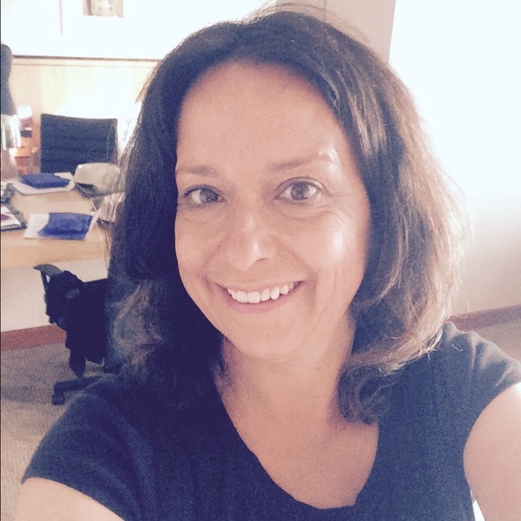 Meet your Posher, Lisa - Picture 2 of 3