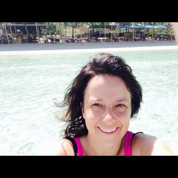 Meet your Posher, Lisa - Picture 3 of 3