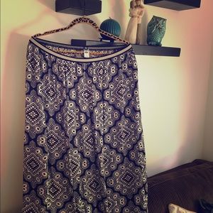 Old Navy maxi skirt - adorable Aztec style design!