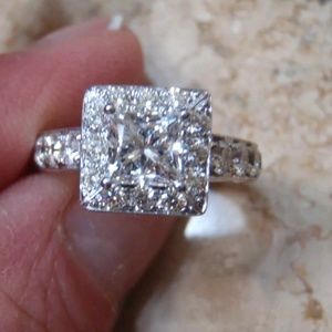 Leo bridal engagement ring