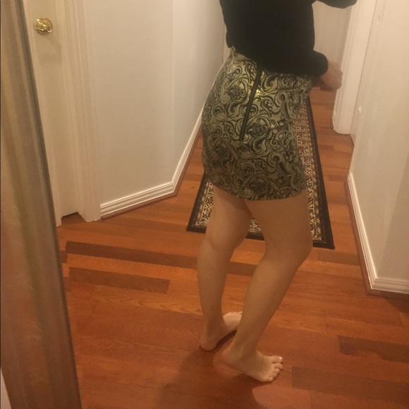 Nasty Gal Mini skirt- black and gold - Picture 4 of 7