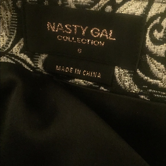 Nasty Gal Mini skirt- black and gold - Picture 6 of 7