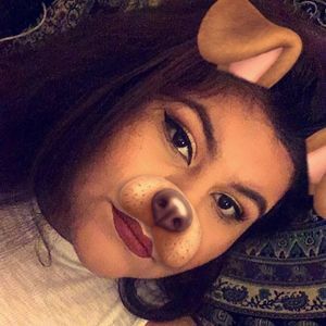 Meet your Posher, Rafaela