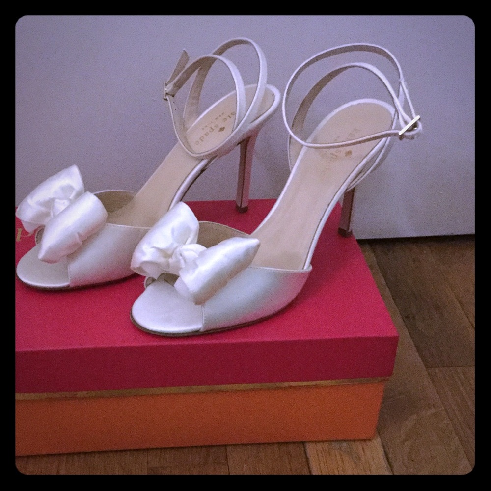 BRAND NEW NEVER WORN KATE SPADE PUMPS