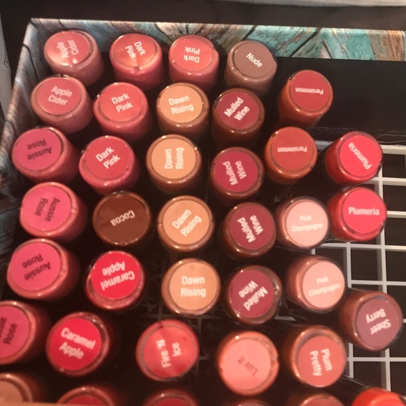 Lipsense - Picture 2 of 4
