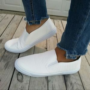 NWT Vegan Leather white sneakers!