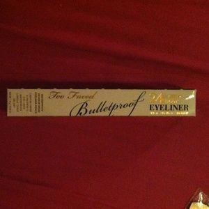 Too faced bulletproof eyeshadow & liner pencil