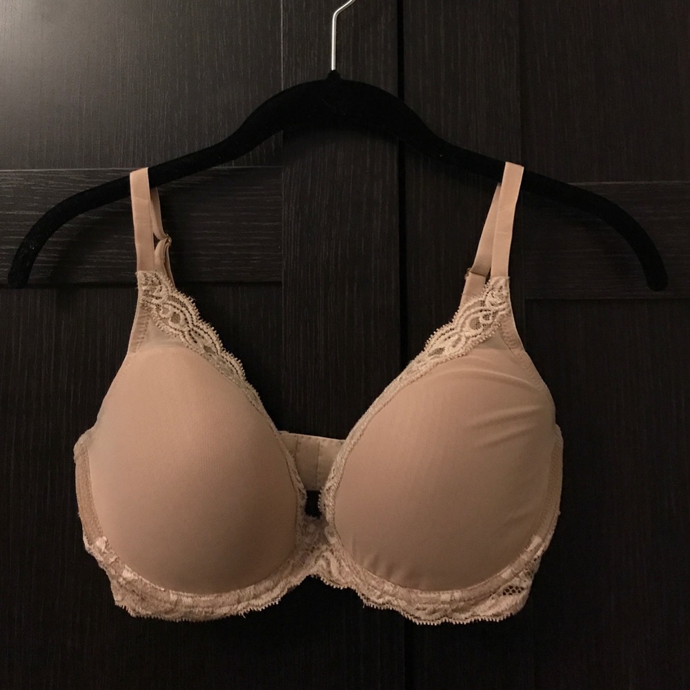 Hardly Worn Natori Lace Bra