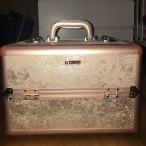Makeup Carrier