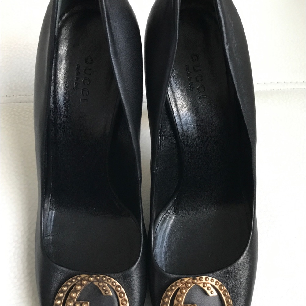 Gucci shoes almost new