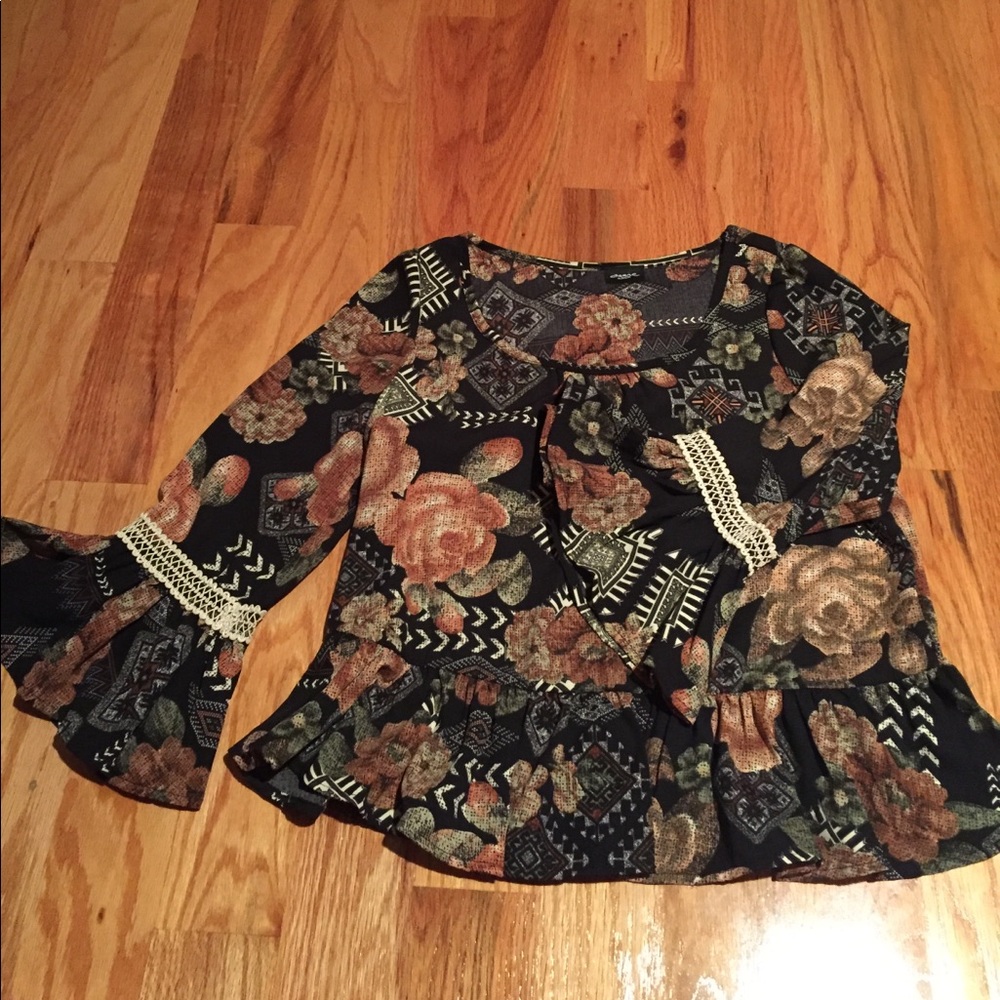Women's Bell Sleeve Peplum Shirt