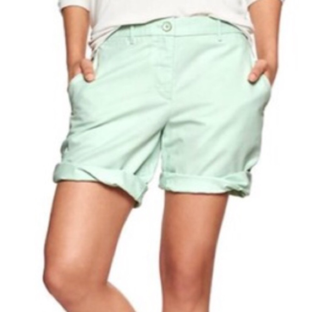Gap boyfriend roll up shorts