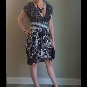 BCBG MAXAZRIA silk print dress. Size 0