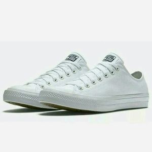 chuck 2 white low