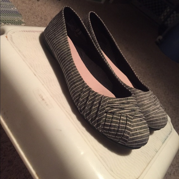 American Eagle by Payless Shoes - American Eagle Grey and White Striped Flats