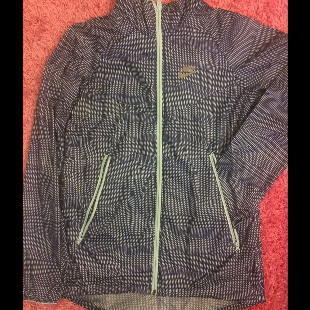 Nike hooded windbreaker