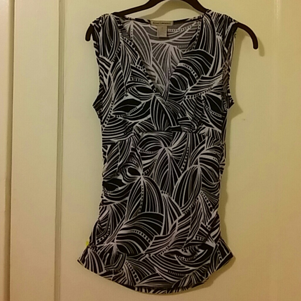 Susan Lawrence, Sleeveless blouse