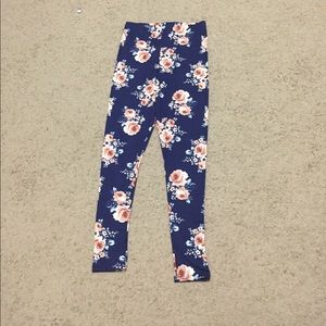 Juniors floral print leggings!