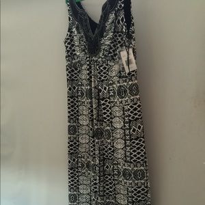 Sleeveless Embellished Maxi Dress in sz medium