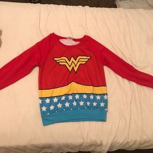 a cute wonder women sweater !:)