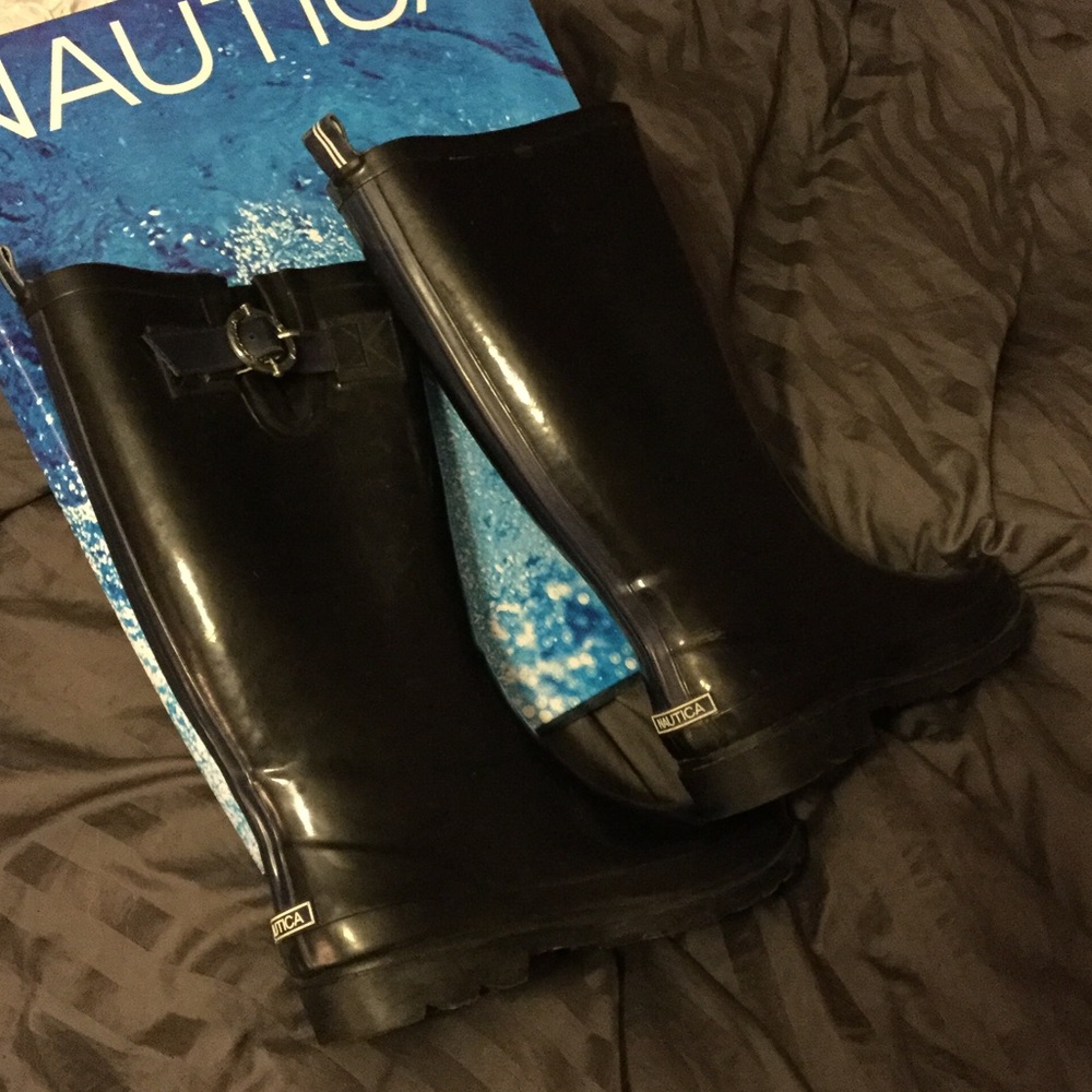 Adorable Black Blue Nautica Rain Boots with Buckle