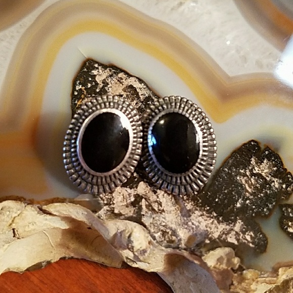 Vintage Jewelry - Vintage Sterling onyx earrings, grooved halo