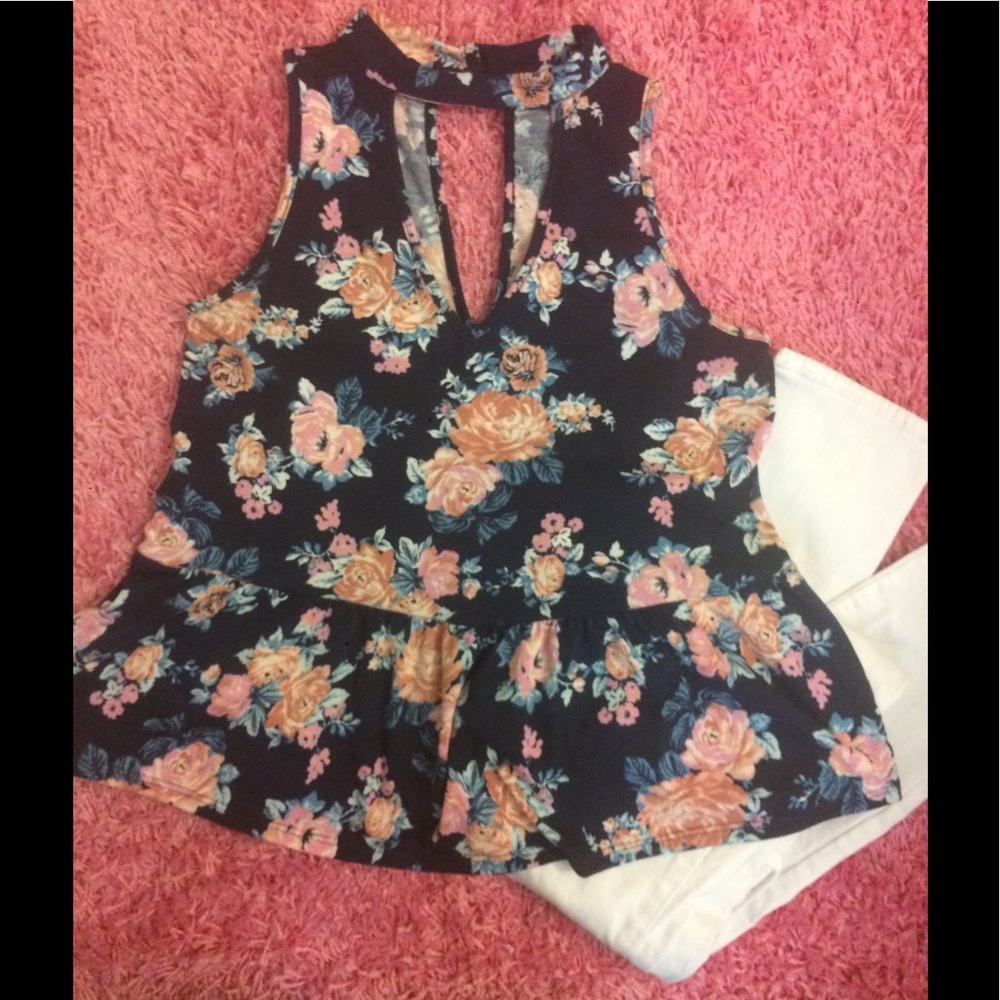 Floral Keyhole peplum top