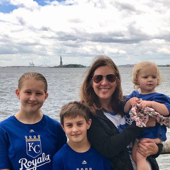 Meet your Posher, Christie - Picture 1 of 1