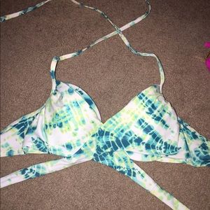 32D Victoria's Secret wrap bikini
