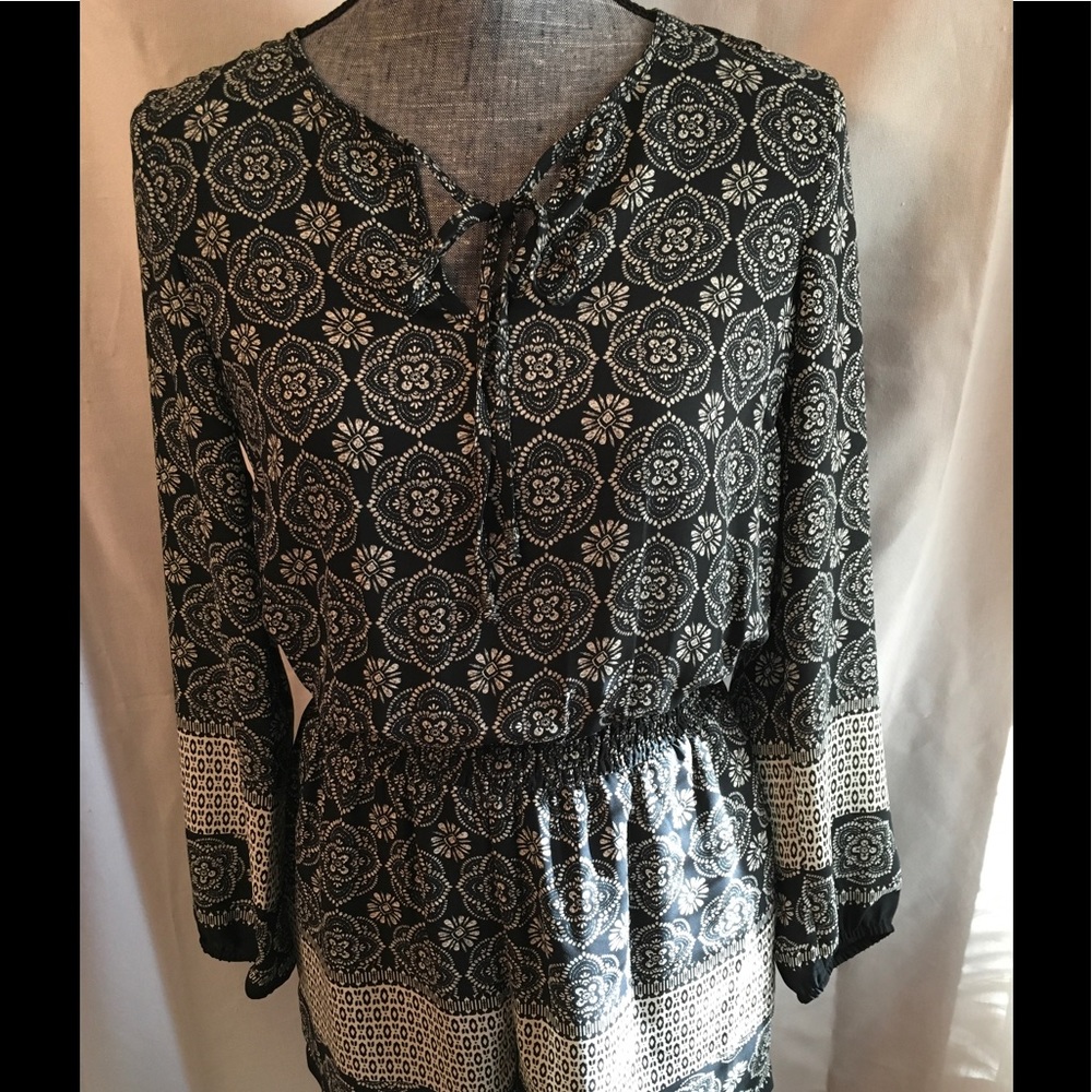 Black & White Romper size XS - Picture 4 of 8