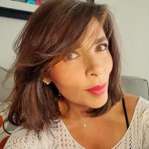 Meet your Posher, Luciana