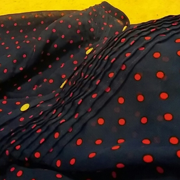 Blouse - Picture 2 of 5