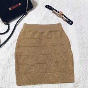 Golden mini-skirt ⚡️