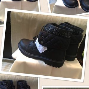 Black winter boot