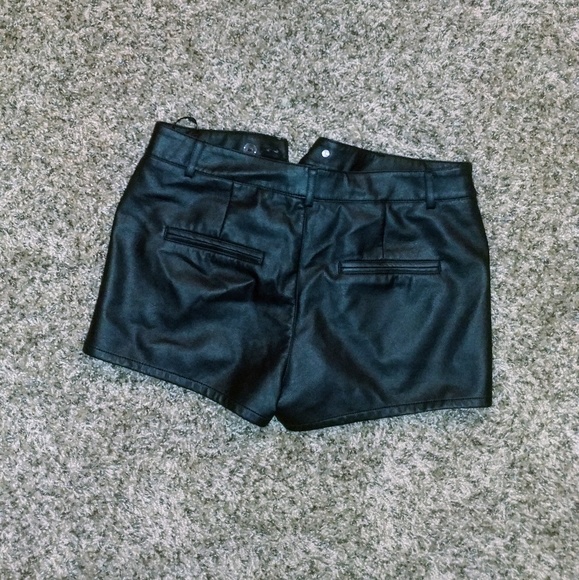 F21 Faux Leather Shorts - Picture 3 of 3