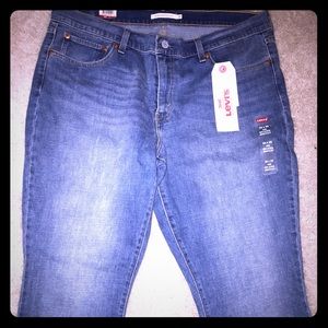 Levi's Relaxed Boot Cut Jeans NWT