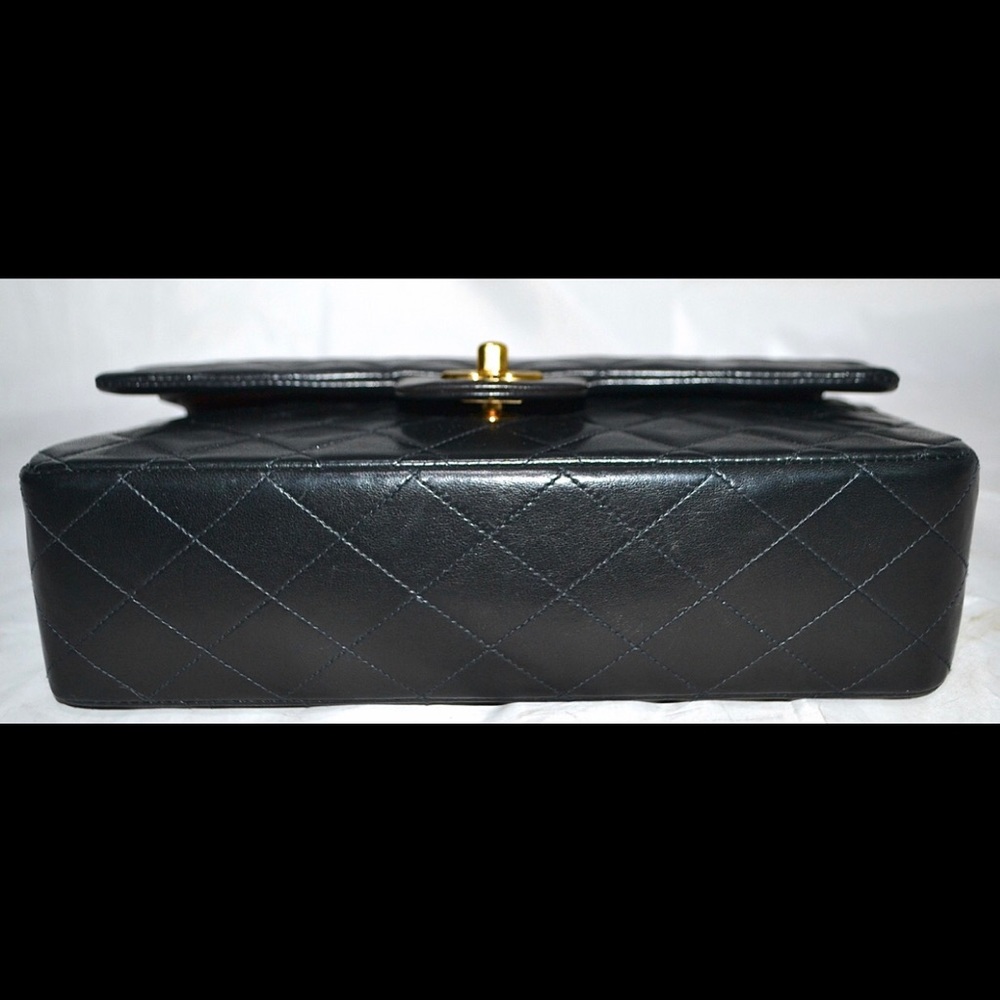 Authentic CHANEL 2.55 Black Lambskin Medium - Picture 5 of 6